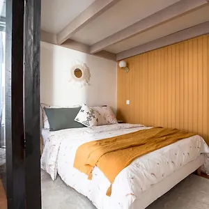 1er étage Piéton Place De La Pierre Appartement Valence (Drome)